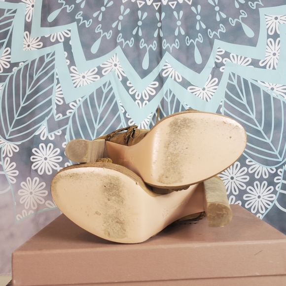 Gianvito Rossi Leather Booties - Picture 10 of 11